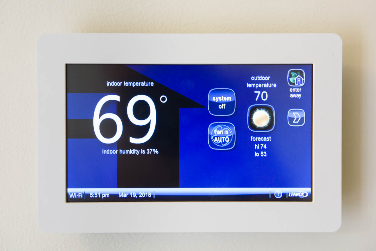  Lennox HVAC touch screen with App for off-site control 